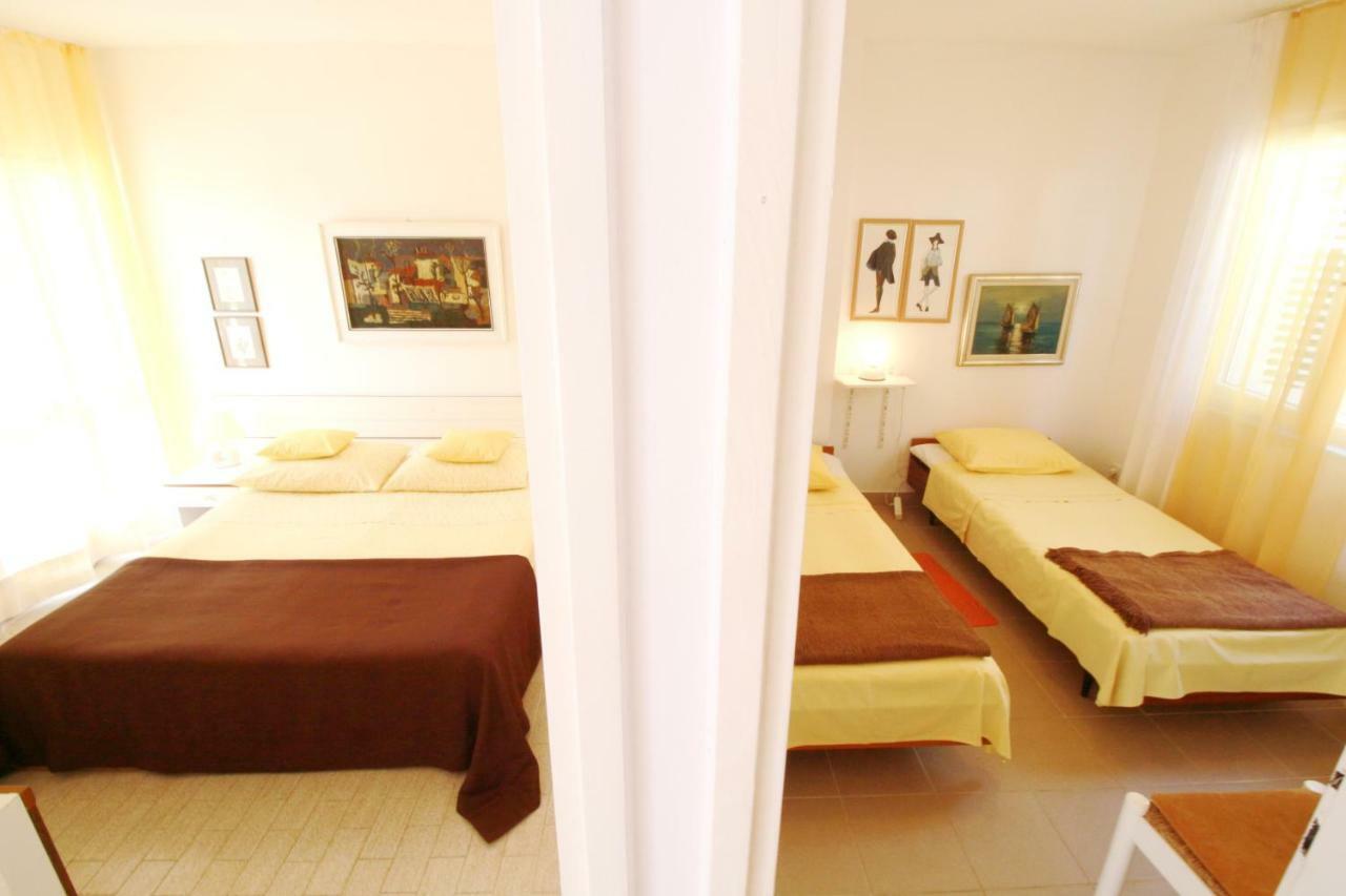 Dada Apartment